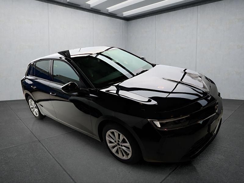 Schwarz Gebraucht 2023 Opel Astra Limousine | 24.749 € (Fairer Preis) - Bild 1/4