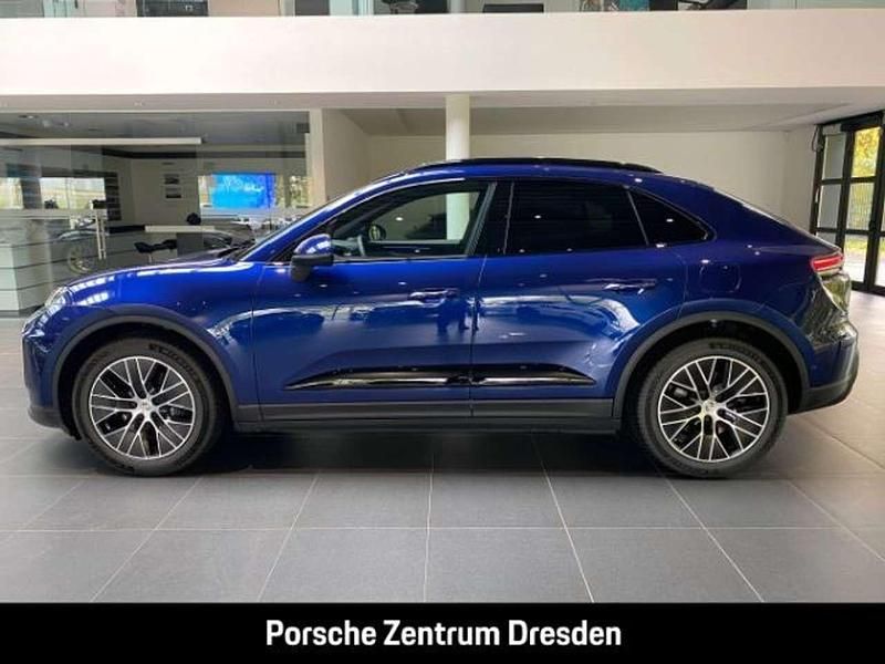Gebraucht Porsche Macan 264 kW (360 PS) 2025 Enzianblaumetallic (metallic) SUV