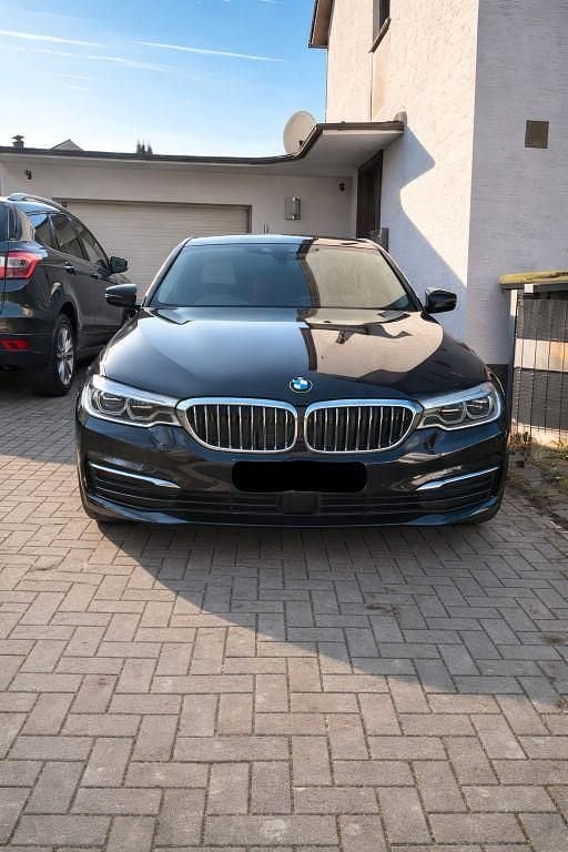 Gebraucht BMW 540 Sport Line 340 PS (250 kW) 2017 Schwarz Limousine