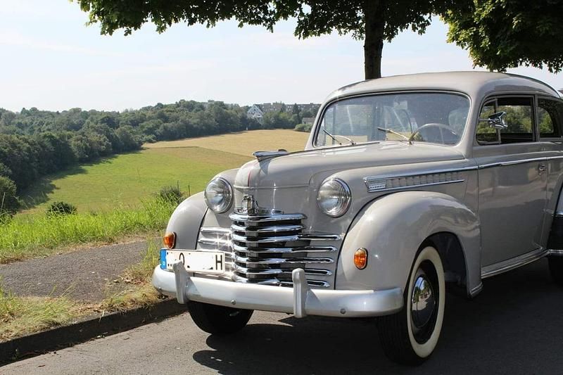 Grau Gebraucht 1953 Opel Olympia Limousine | 10.499 € - Bild 1/4