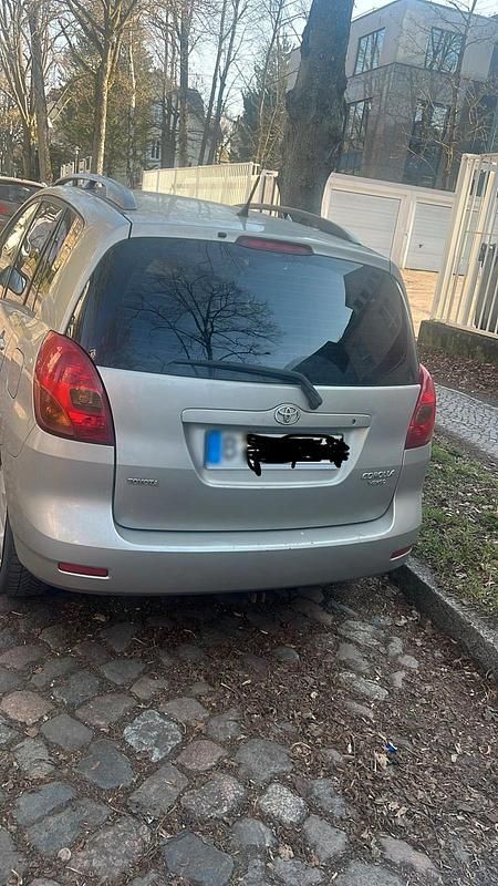 Gebraucht Toyota Corolla Verso 129 PS (94 kW) 2004 Silber Van / Kleinbus