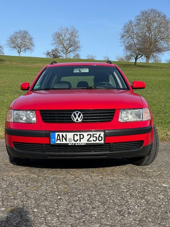 Gebraucht VW Passat Comfortline 150 PS (110 kW) 2000 Rot Kombi