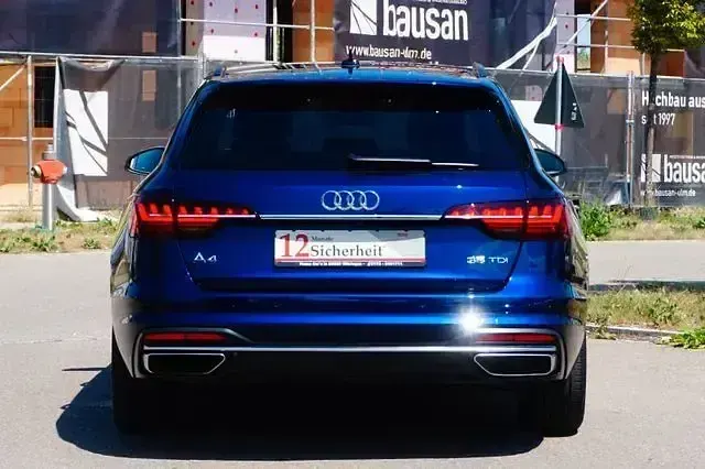 Gebraucht Audi A4 S-Line 163 PS (119 kW) 2023 Blau Kombi