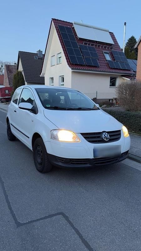 Gebraucht VW Fox Basis 55 PS (40 kW) 2005 Weiß Kleinwagen