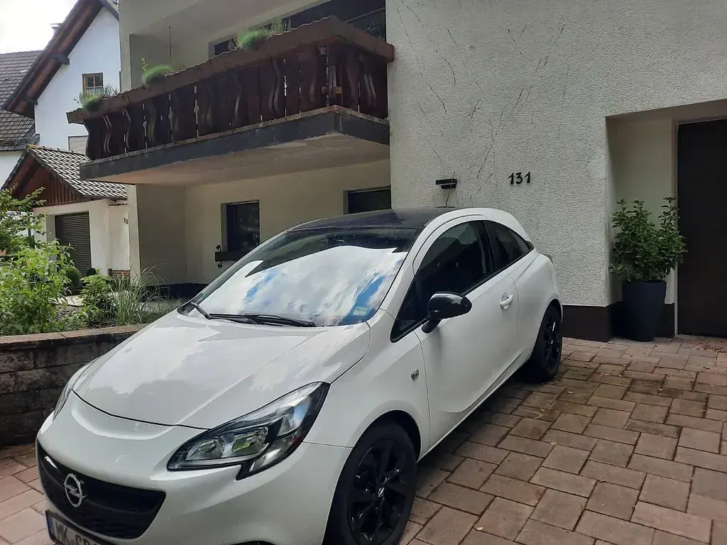 Gebraucht Opel Corsa Edition 101 PS (74 kW) 2015 Grau Kleinwagen