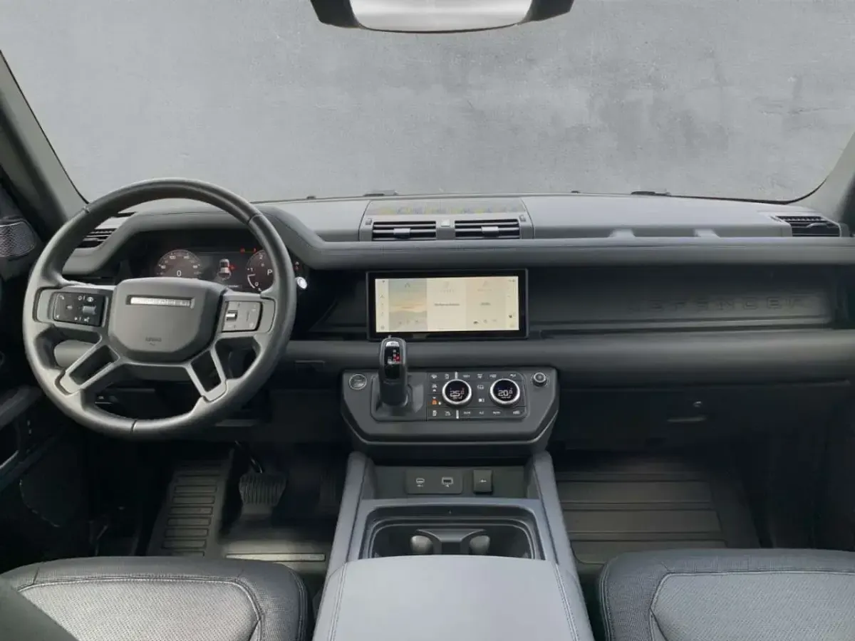 Gebraucht Land Rover Defender SE Dynamic 249 PS (183 kW) 2023 Schwarz SUV