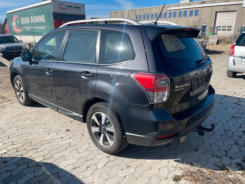 Gebraucht Subaru Forester Exclusive+ 147 PS (108 kW) 2016 Schwarz SUV