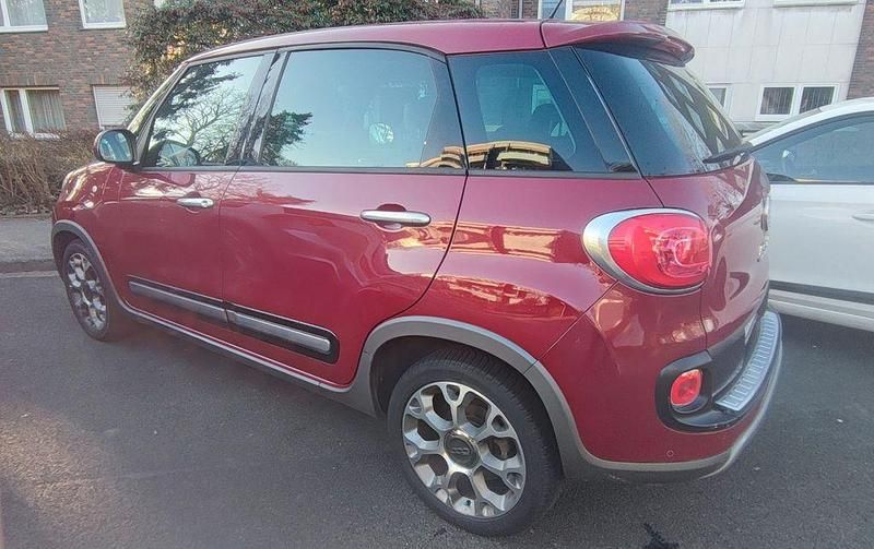 Gebraucht Fiat 500L 105 PS (77 kW) 2014 Rot Van / Kleinbus