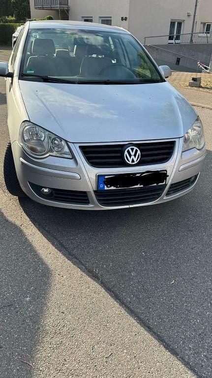 Silber Gebraucht 2005 VW Polo Comfortline Limousine | 2.000 € (Fairer Preis) - Bild 1/4