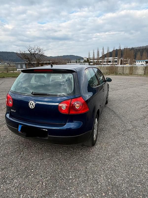 Gebraucht VW Golf IV 75 PS (55 kW) 2005 Blau Limousine