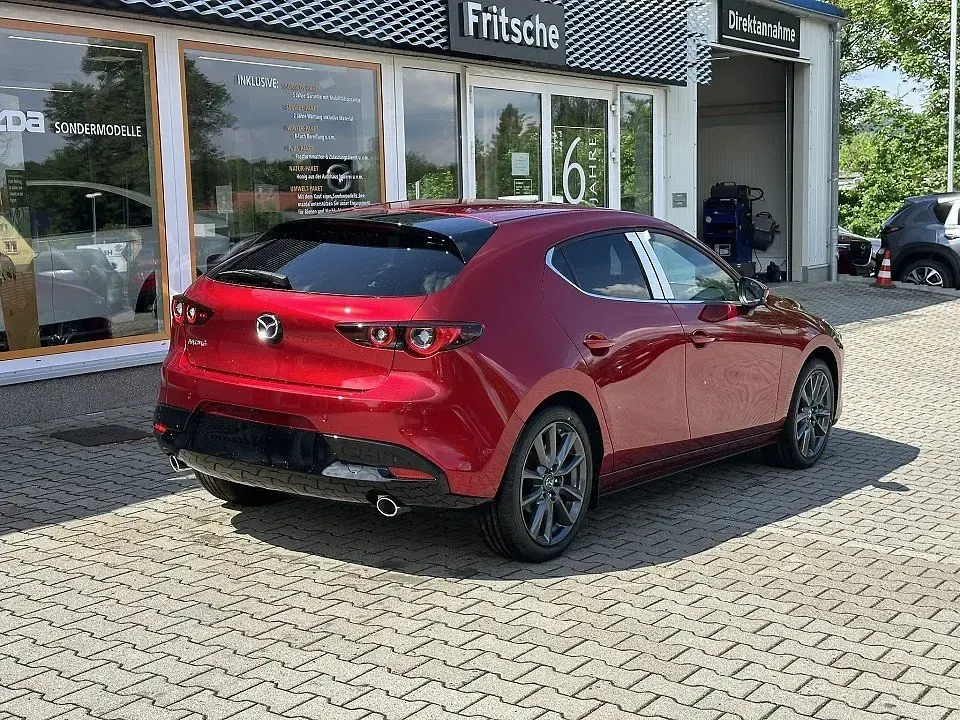 Neu Mazda 3 Center-Line 140 PS (102 kW) 2026 Rot Limousine