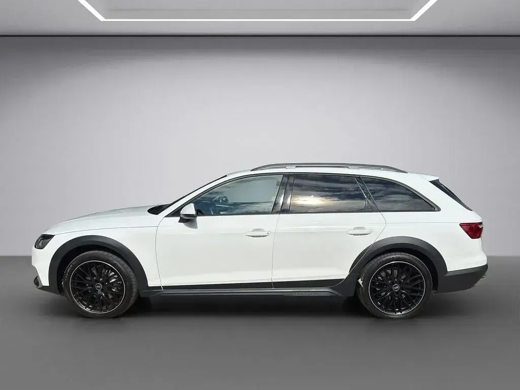 Gebraucht Audi A4 Allroad Ambiente 204 PS (150 kW) 2023 Ibisweiß Kombi