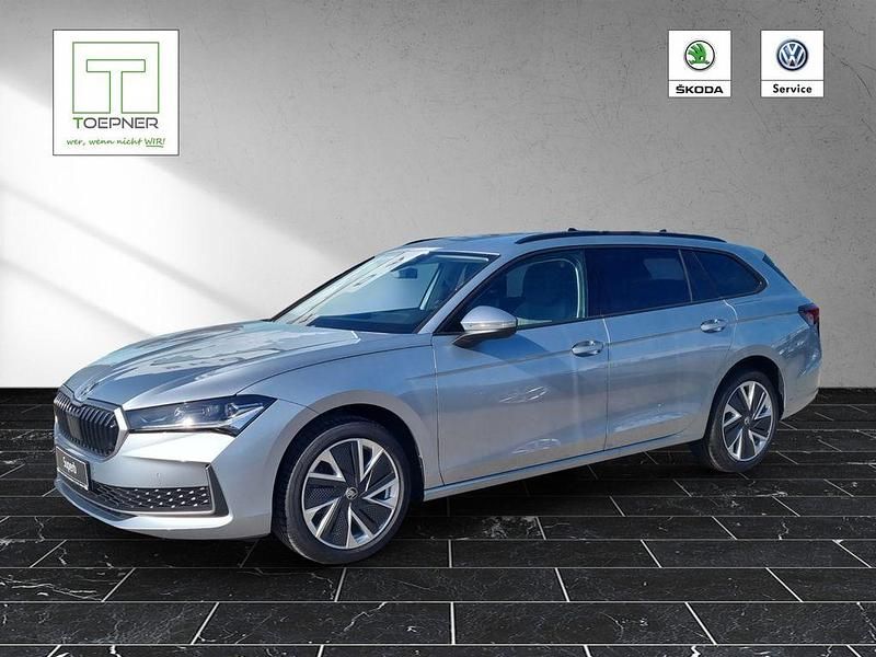 Neu Skoda Superb Selection 150 PS (110 kW) 2026 Silber Kombi