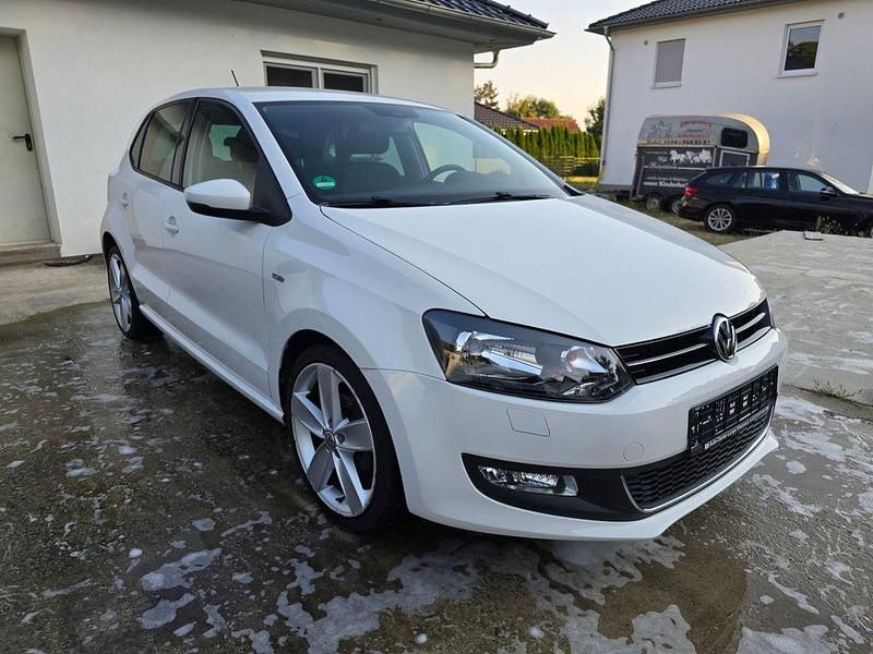 Gebraucht VW Polo Life 90 PS (66 kW) 2013 Weiß Kleinwagen