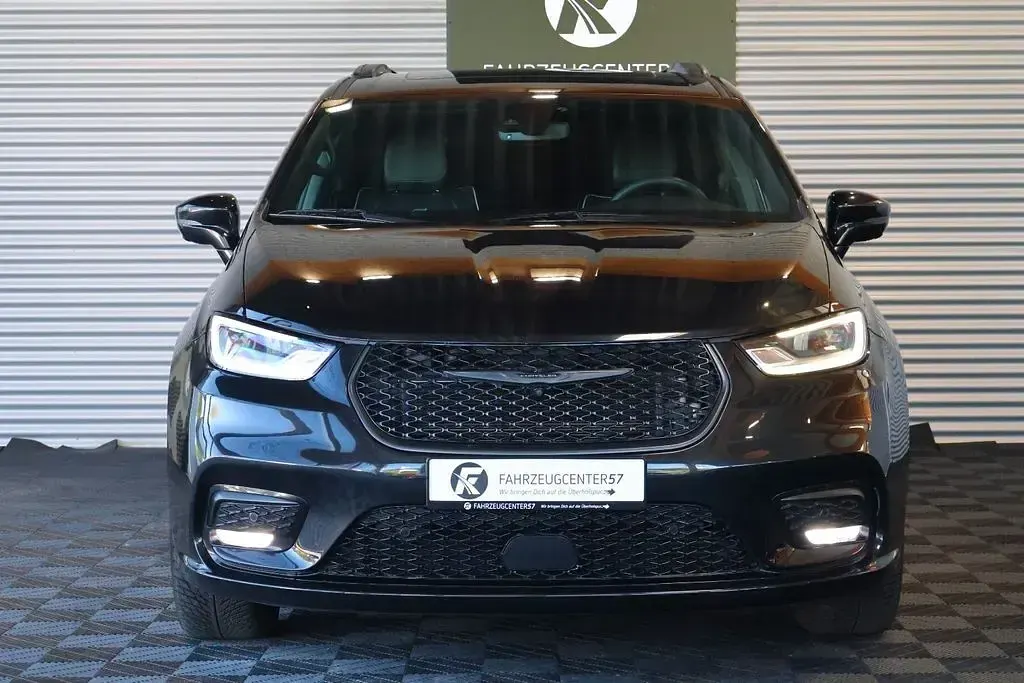 Gebraucht Chrysler Pacifica Limited 291 PS (214 kW) 2022 Schwarz Van