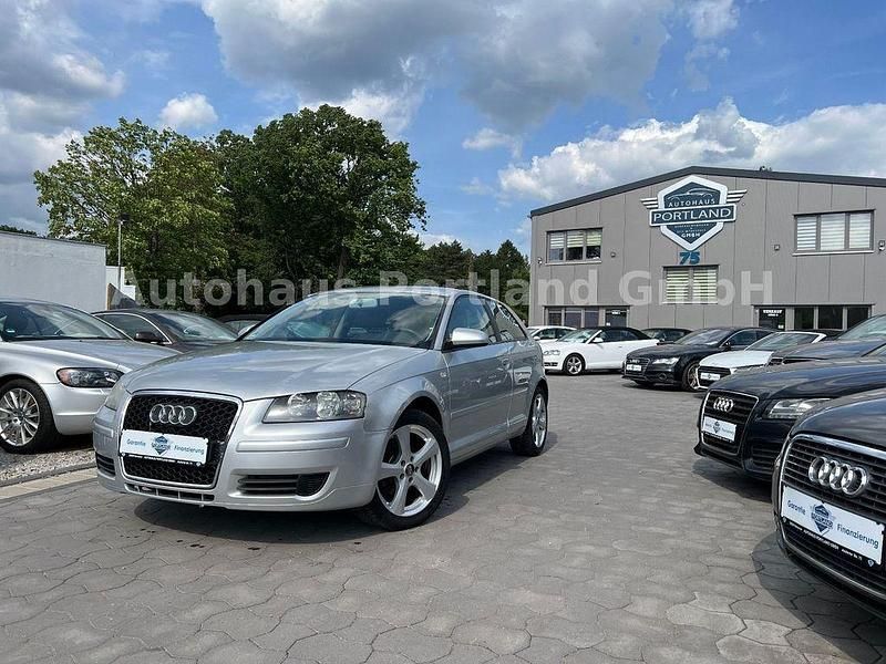 Silber Gebraucht 2007 Audi A3 Attraction Limousine | 6.430 € (Etwas zu teuer) - Bild 1/4