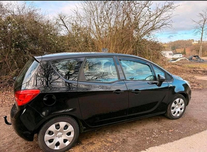 Gebraucht Opel Meriva 110 PS (80 kW) 2011 Schwarz Van / Kleinbus