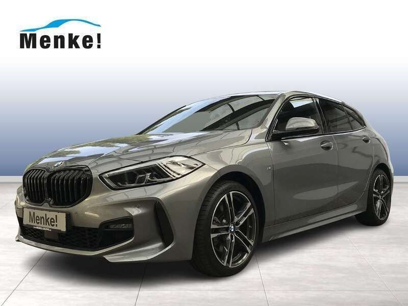 Silber Gebraucht 2023 BMW 120 Comfort Edition Kleinwagen | 38.899 € (Teuer) - Bild 1/4