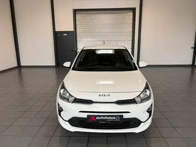 Gebraucht Kia Rio Edition 7 84 PS (61 kW) 2023 Weiß Limousine