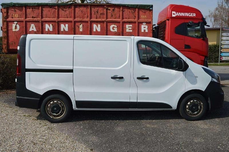 Gebraucht Opel Vivaro 90 PS (66 kW) 2016 Eisweiß Van / Kleinbus