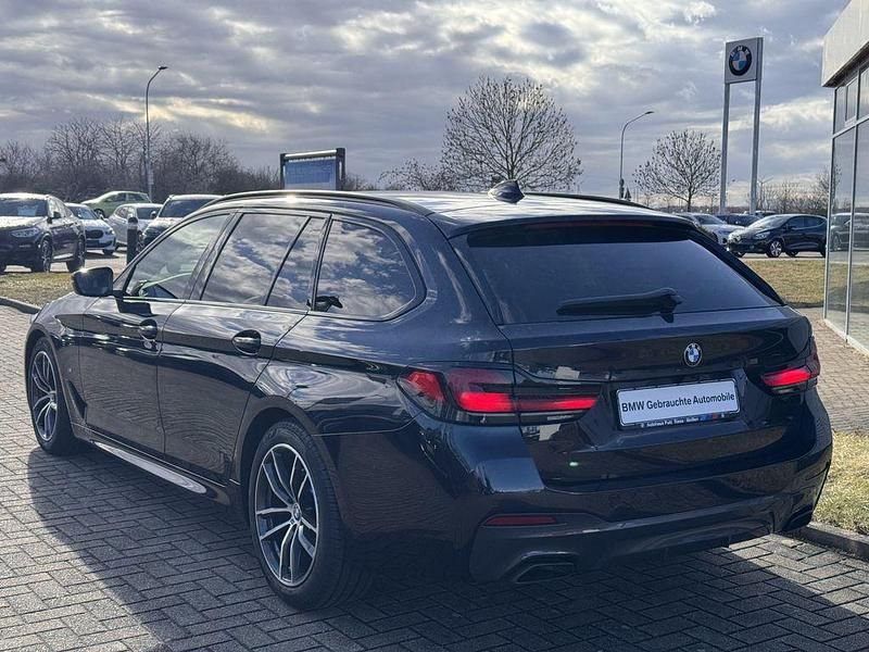 Gebraucht BMW 530 M Sport 286 PS (210 kW) 2022 Schwarz Kombi