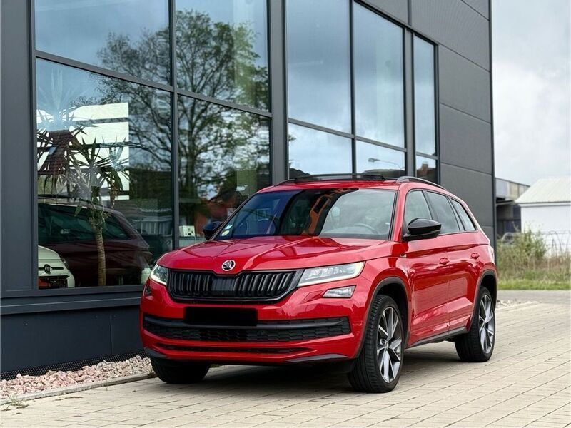 Rot Gebraucht 2021 Skoda Kodiaq SportLine SUV | 18.900 € - Bild 1/4
