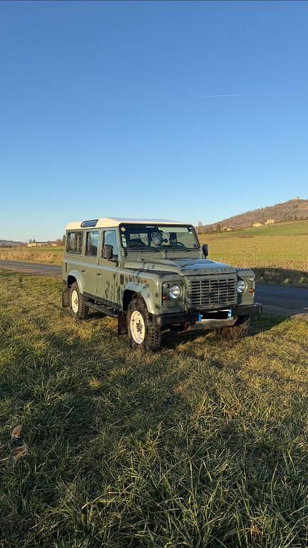 Gebraucht Land Rover Defender 122 PS (89 kW) 2010 Grün Kombi