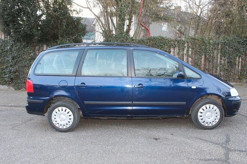 Gebraucht VW Sharan Comfortline 116 PS (85 kW) 2002 Blau Van / Kleinbus