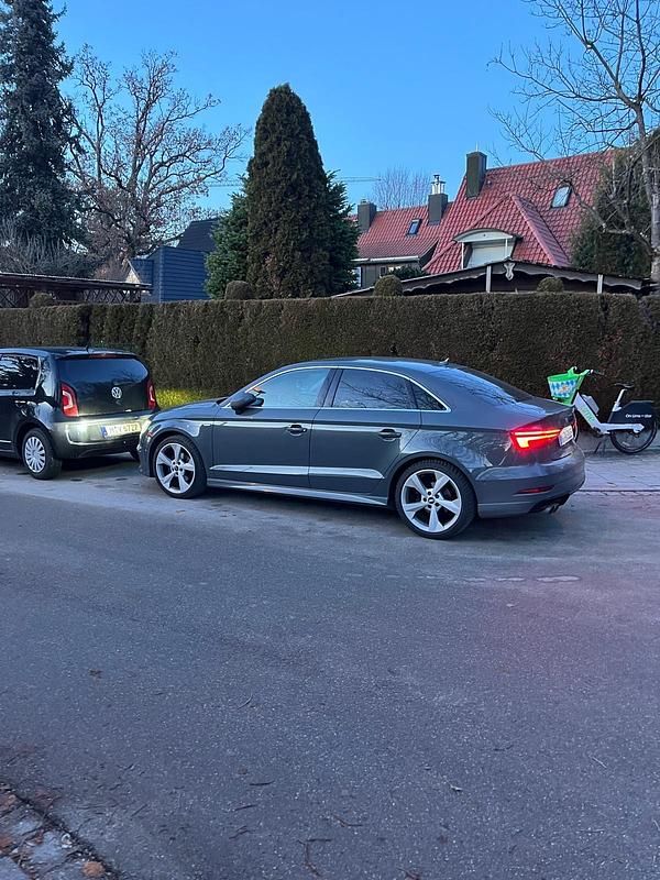 Gebraucht Audi A3 150 PS (110 kW) 2017 Grau Limousine