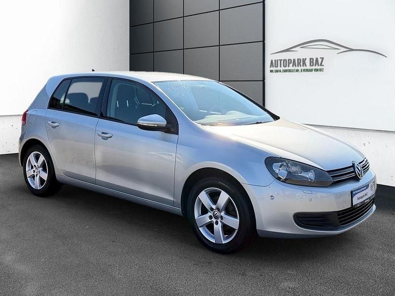 Usata VW Golf VII Comfortline 105 CV (77 kW) 2012 Argento Berlina