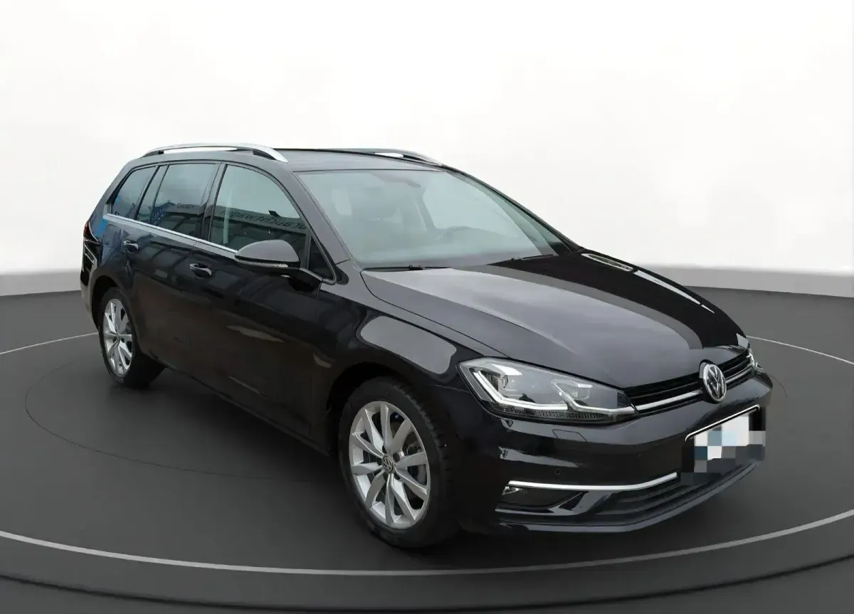 Gebraucht VW Golf VII Highline 150 PS (110 kW) 2019 Schwarz Kombi