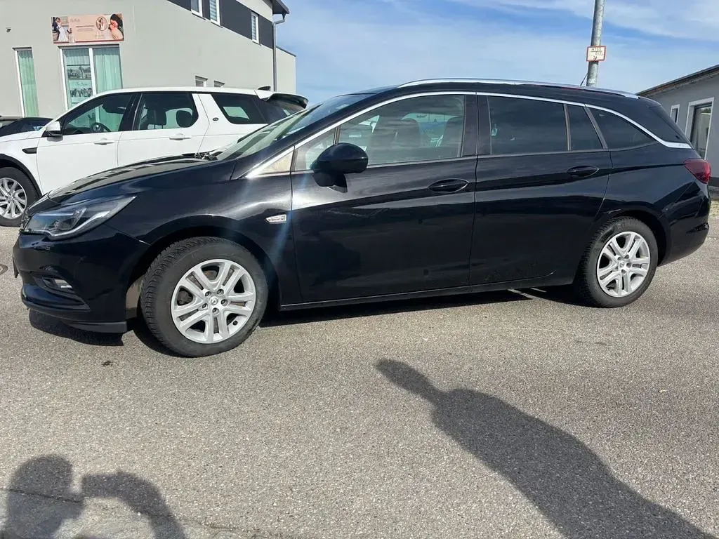 Second-hand Opel Astra Active 110 CP (80 kW) 2017 Negru Break