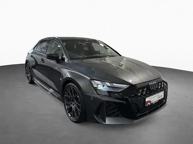 Gebraucht Audi RS3 Sportback Ambiente 400 PS (294 kW) 2026 Daytonagrau perleffekt Kleinwagen