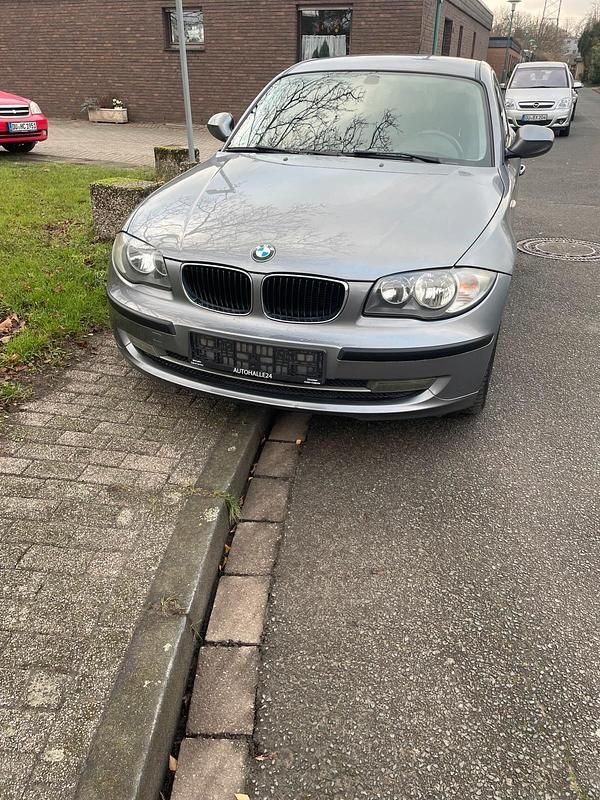 Gebraucht BMW 118 143 PS (105 kW) 2010 Grau Kleinwagen