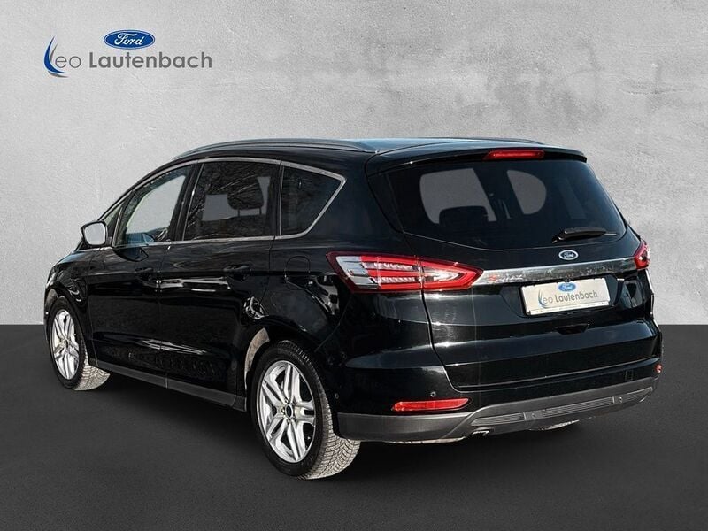Gebraucht Ford S-MAX Titanium 160 PS (117 kW) 2018 Iridiumschwarz metallic Van / Kleinbus
