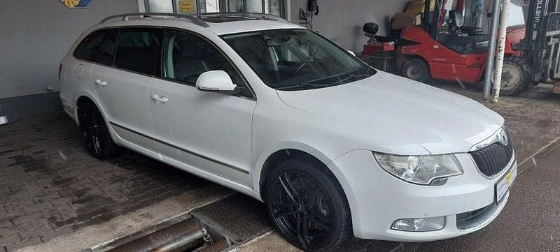 Gebraucht Skoda Superb Elegance 260 PS (191 kW) 2010 Weiß Kombi