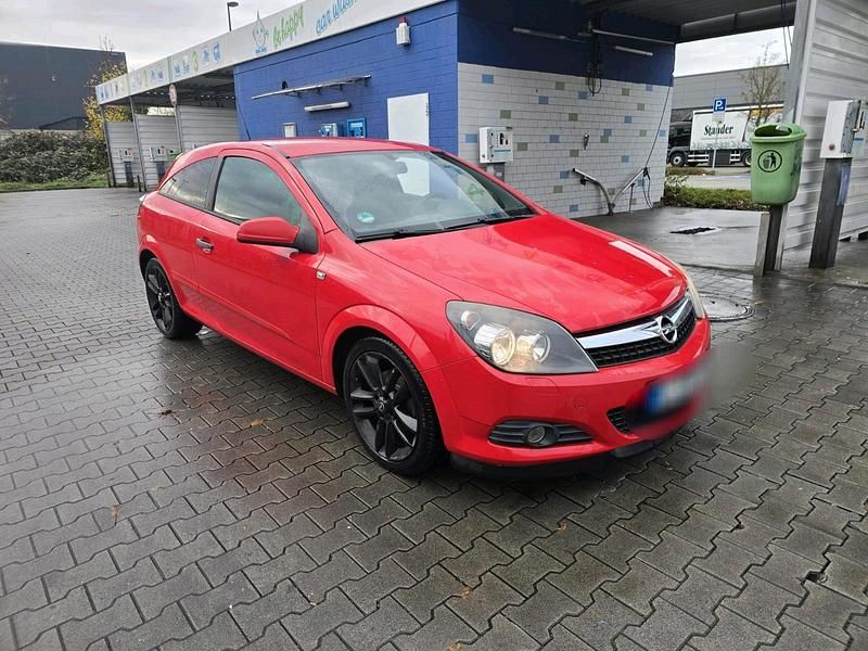 Rot Gebraucht 2009 Opel Astra Coupé | 1.800 € (Fairer Preis) - Bild 1/4