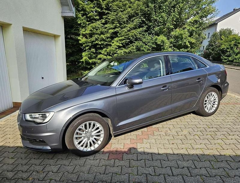 Gebraucht Audi A3 Ambiente 150 PS (110 kW) 2016 Grau Limousine