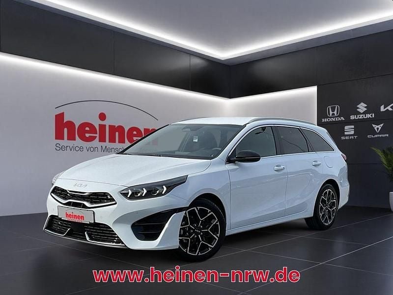 Weiß Neu 2025 Kia Ceed Sportswagon GT-Line Kombi | 29.680 € (Etwas zu teuer) - Bild 1/4