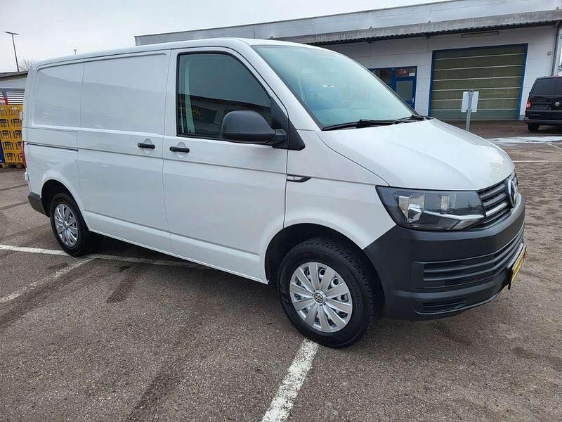 Gebraucht VW Transporter 102 PS (75 kW) 2016 Candyweiß Van