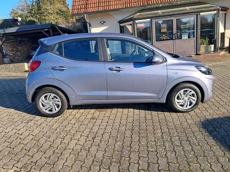 Ny Hyundai i10 79 HK (58 kW) 2025 Blå Hatchback