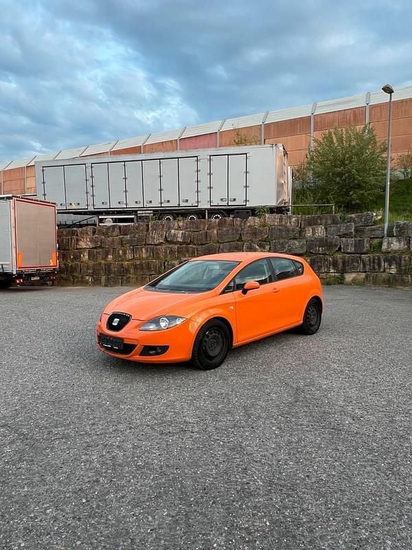Usata Seat Leon 102 CV (75 kW) 2008 Arancione Utilitaria