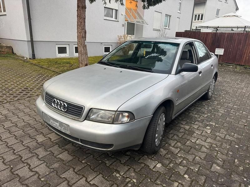 Gebraucht Audi A4 115 PS (84 kW) 1998 Silber Limousine