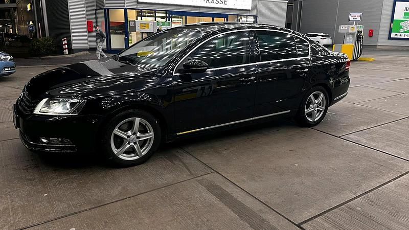 Gebraucht VW Passat 160 PS (117 kW) 2014 Schwarz Limousine