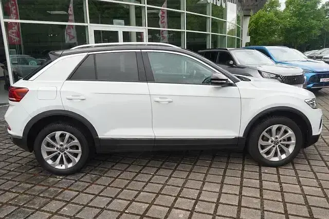 Używany VW T-Roc Style 110 KM (80 kW) 2023 Biały SUV