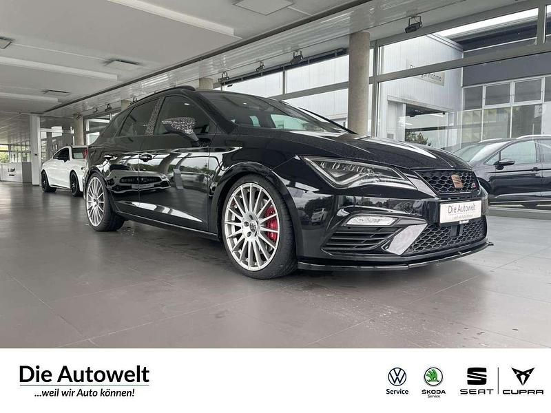 Mitternachtsschwarz Gebraucht 2018 Cupra Leon Kombi | 18.980 € (Fairer Preis) - Bild 1/4