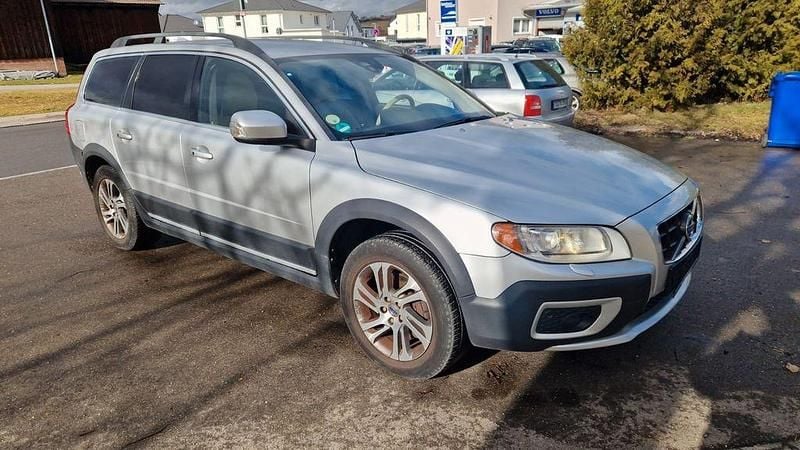 Gebraucht Volvo XC70 Summum 163 PS (119 kW) 2012 Silber SUV