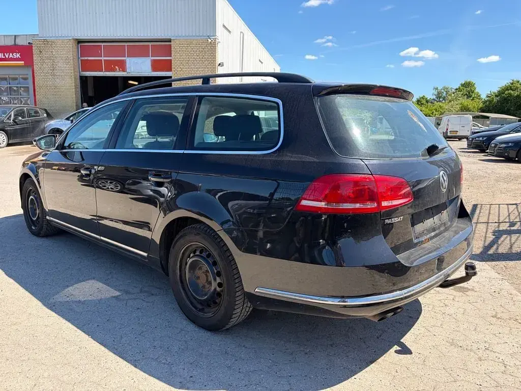 Gebraucht VW Passat 140 PS (102 kW) 2012 Schwarz Limousine
