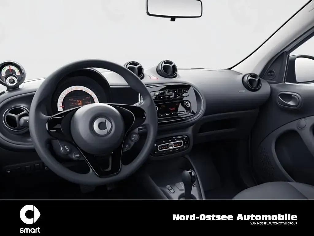Gebraucht Smart ForFour Electric Drive 60 kW (82 PS) 2021 Karosserie in white Coupé