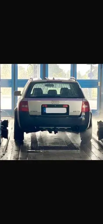 Używany Audi A6 Allroad 179 KM (131 kW) 2002 Srebrny Kombi